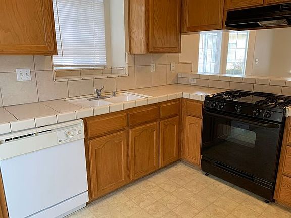 5th image of 760 Jana Way APT C