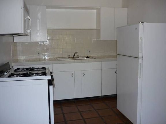 4th image of 509 S Highland Dr APT 11