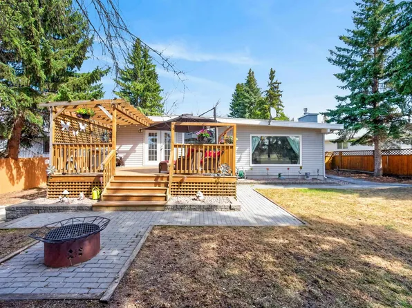 31 Gatewood Ave, Saint Albert, AB T8N 1A1