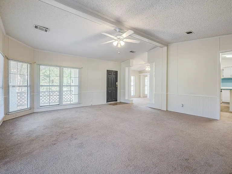 114 Eagle Dr — Photo 12