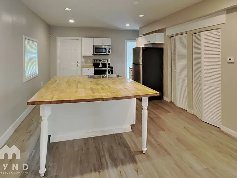 1276 Wager St — Photo 5
