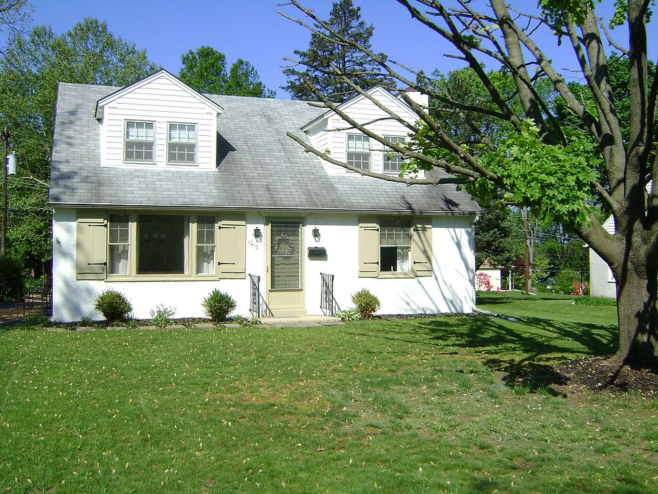 1013 Thrush Lane - Adorbale cape cod in fantastic Methacton School District.