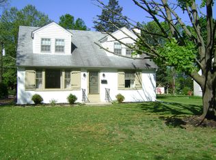 1013 Thrush Ln, Audubon, PA 19403