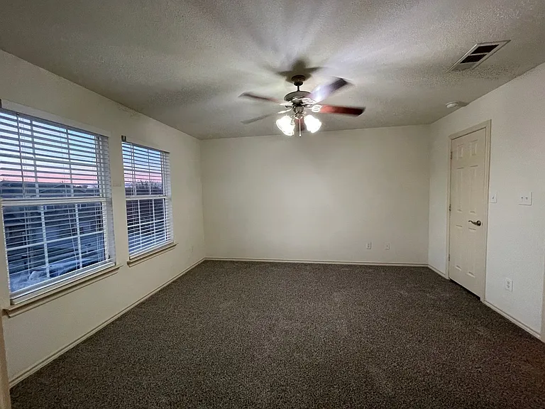 909 Parkplace Rdg — Photo 15