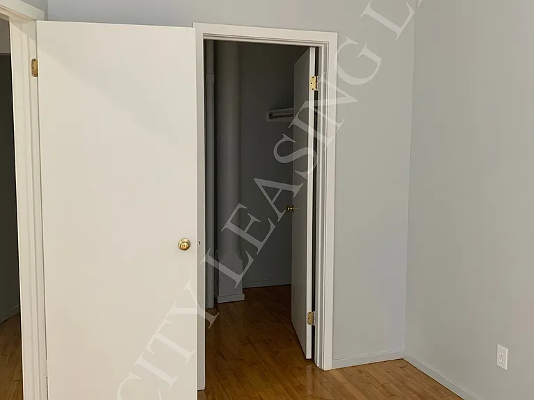 214-216 Andrews St — Photo 5