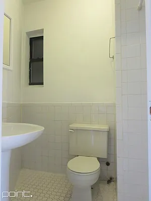 Rented by Point NYC | media 16