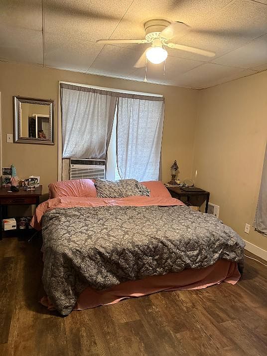 10th image of 707 Galveston St