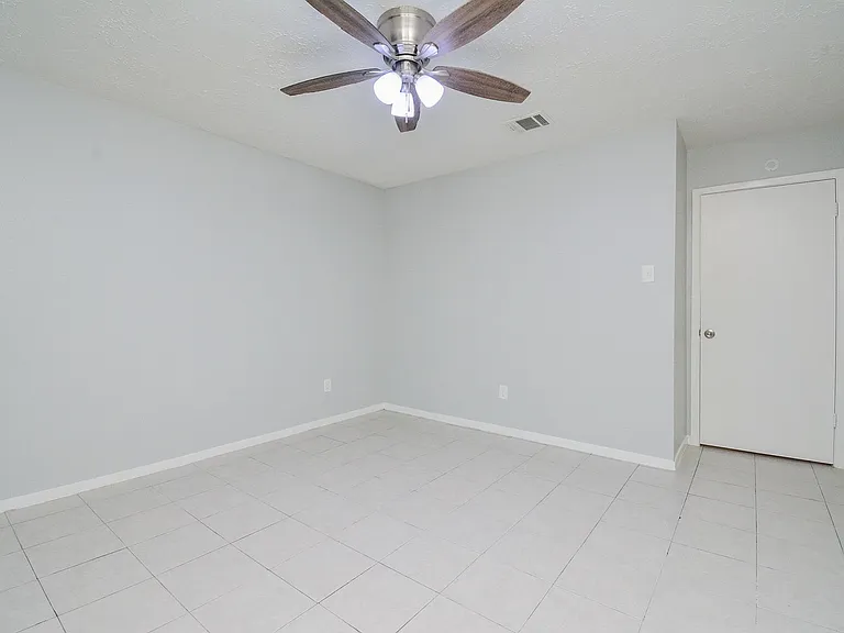 16518 Monte Carlo Ln — Photo 22