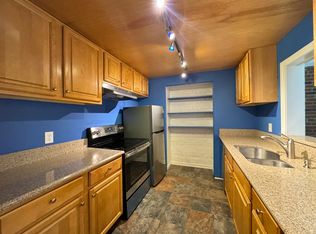36 Greentree Ln APT 34, Weymouth, MA 02190