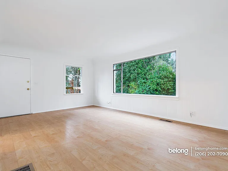 9227 Evanston Ave N — Photo 6