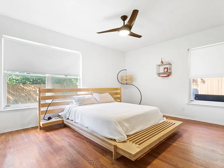230 Brettonwood Dr — Photo 14