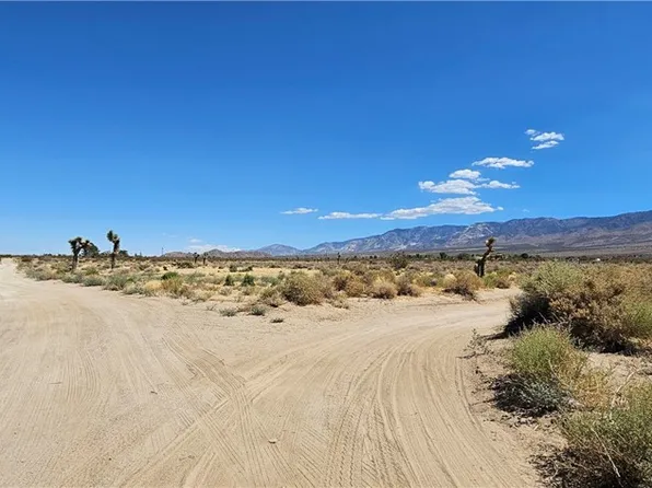 800 Morningside St, Lucerne Valley, CA 92356