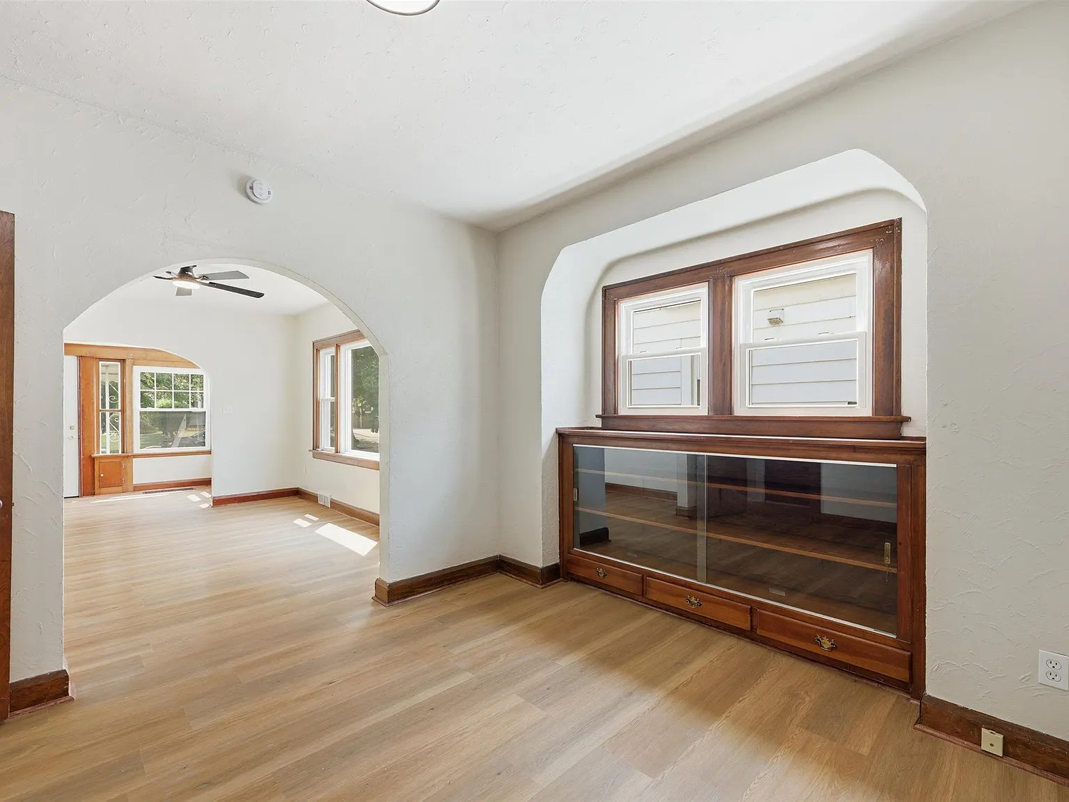 3 bed, 2.0 bath, 1311 sqft, $1,545 — Photo 4