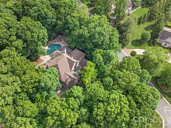 2nd image of 118 Stonehurst Ln