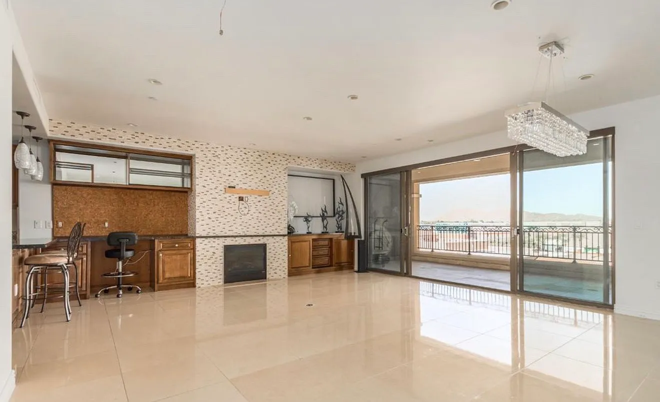 2 bed, 2.5 bath, 2265 sqft, $8,000 — Photo 3