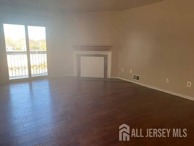 408 Woodbridge Commons Way — Photo 7