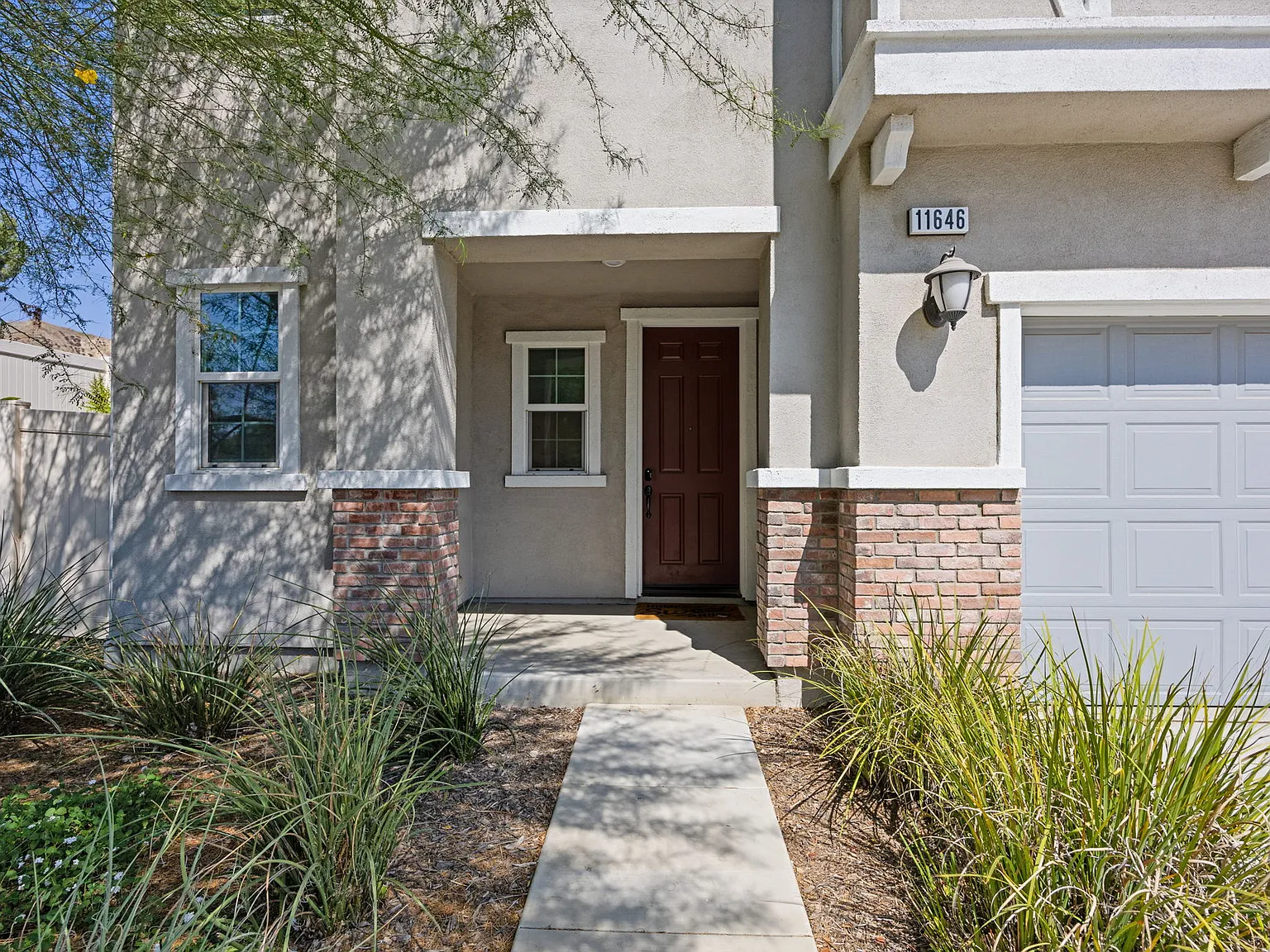 3 bed, 2100 sqft, $4,400 — Photo 3