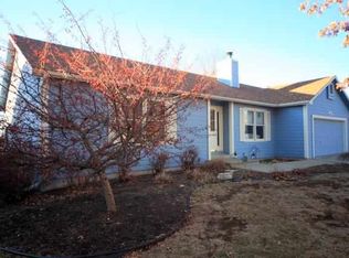 1033 Prescott Dr, Lawrence, KS 66049