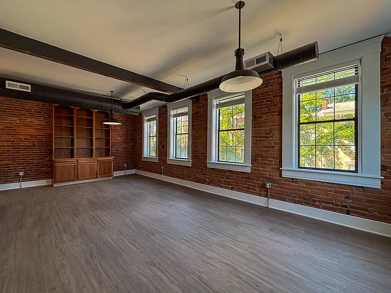 1318 Main St #1 — Photo 19