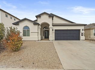 108 N Manzanita Dr, El Paso, TX 79928