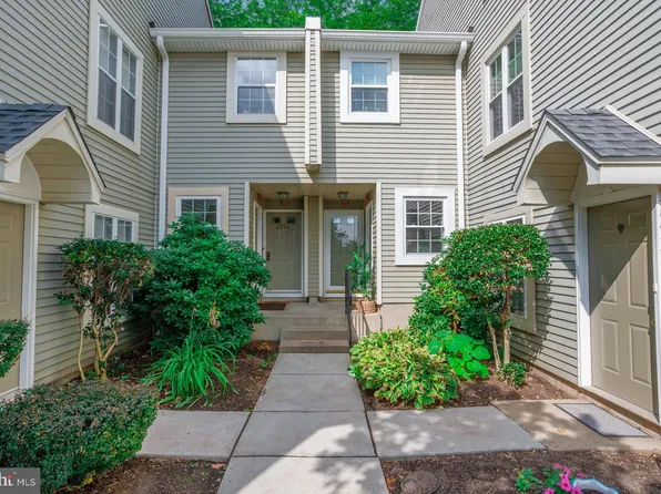 2211 Society Pl, Newtown, PA 18940