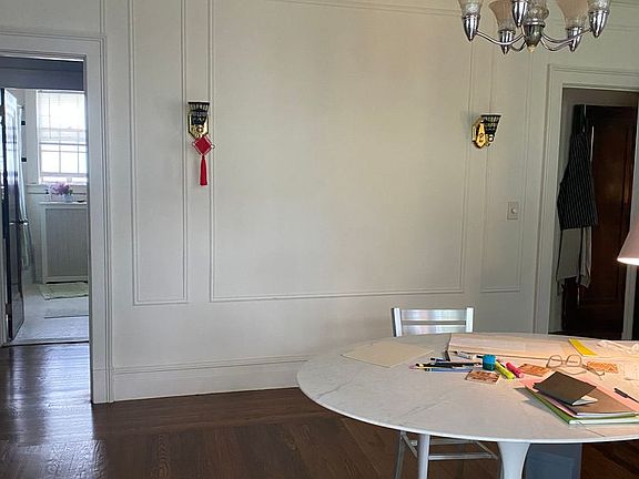 3rd image of 645 Whitney Ave #1