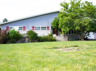 310 E Holley Dr, Kentland, IN