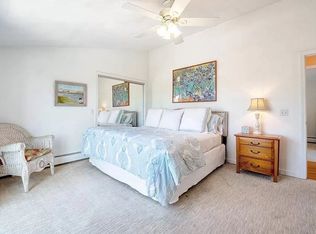 9 Redwood Dr, Narragansett, RI 02882