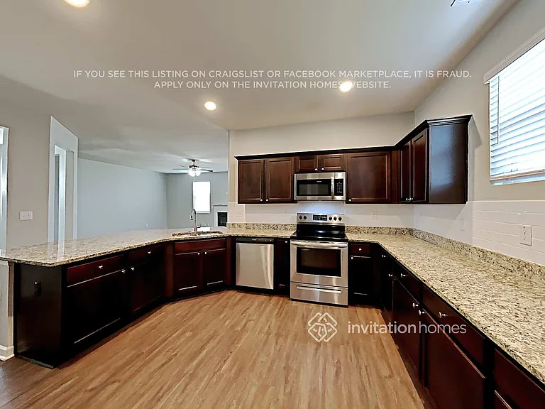 2138 Theberton Trl — Photo 7