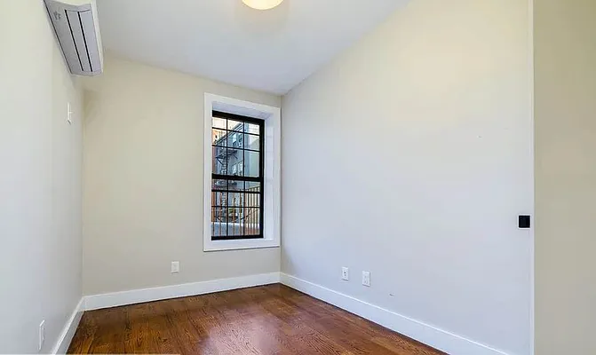 Rented by EXR | media 3