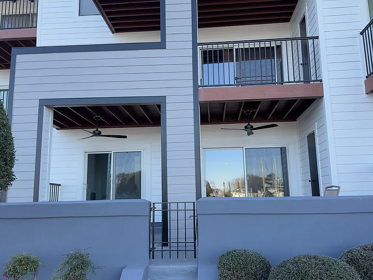 18713 Vineyard Point Ln #18713 — Photo 2