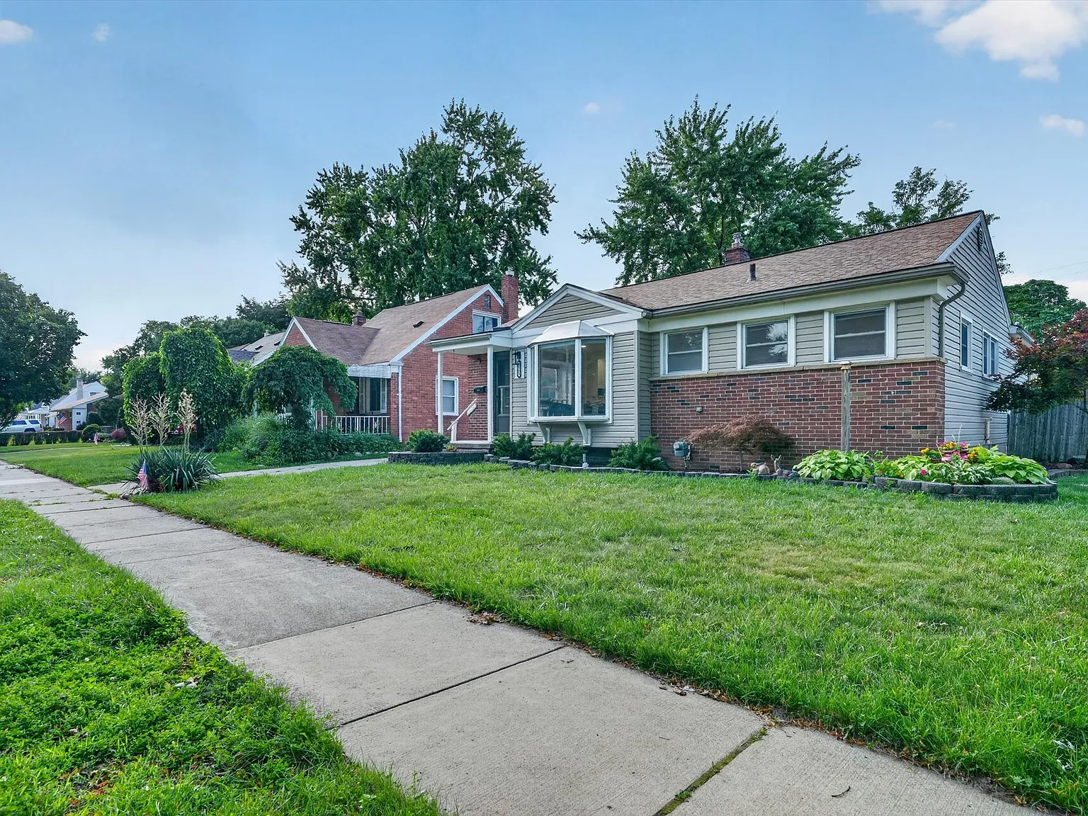 3 bed, 2245 sqft, $3,500 — Photo 3