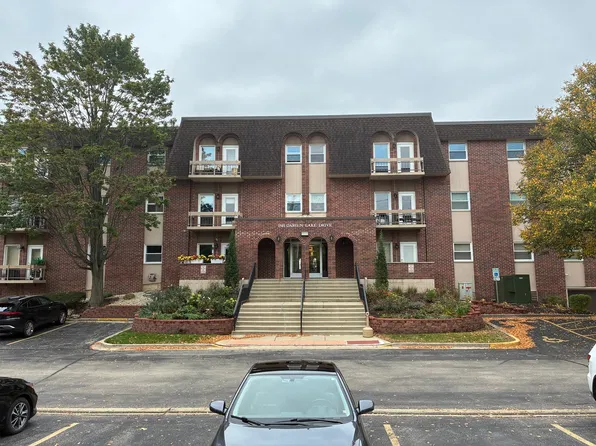 1501 Darien Lake Dr APT 307, Darien, IL 60561