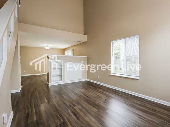 2nd image of 5001 Lewiston Dr