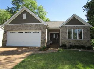 952 Barbara Ann Ln, Ellisville, MO 63021