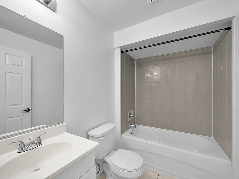1214 SE 24th Ave — Photo 13