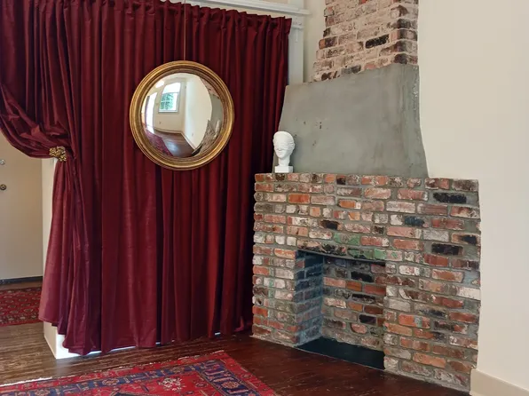 19 E 41st St, Savannah, GA 31401