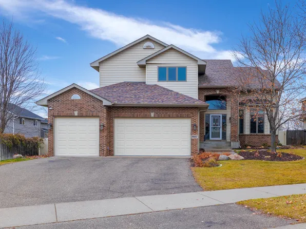 9807 Almond Ave N, Brooklyn Park, MN 55443