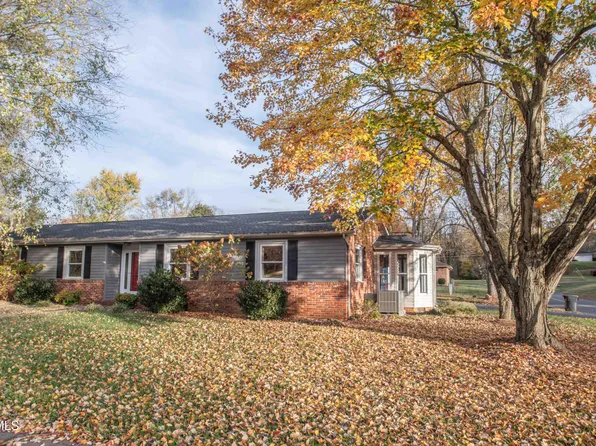 501 Nankatie Dr, Kingsport, TN 37663