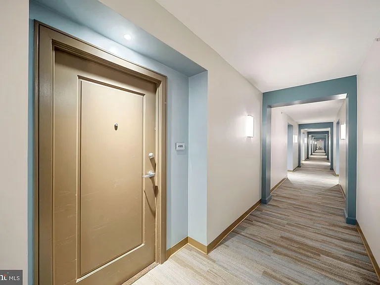 355 I St SW #410 — Photo 2
