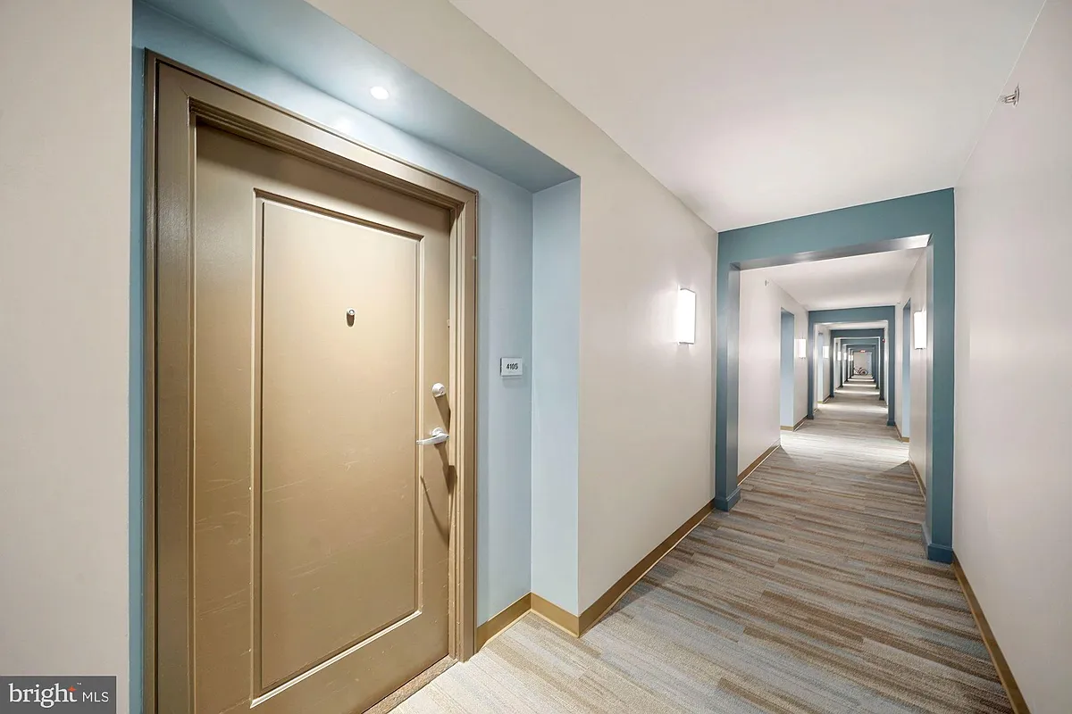 Building Photo - 355 I St SW #410