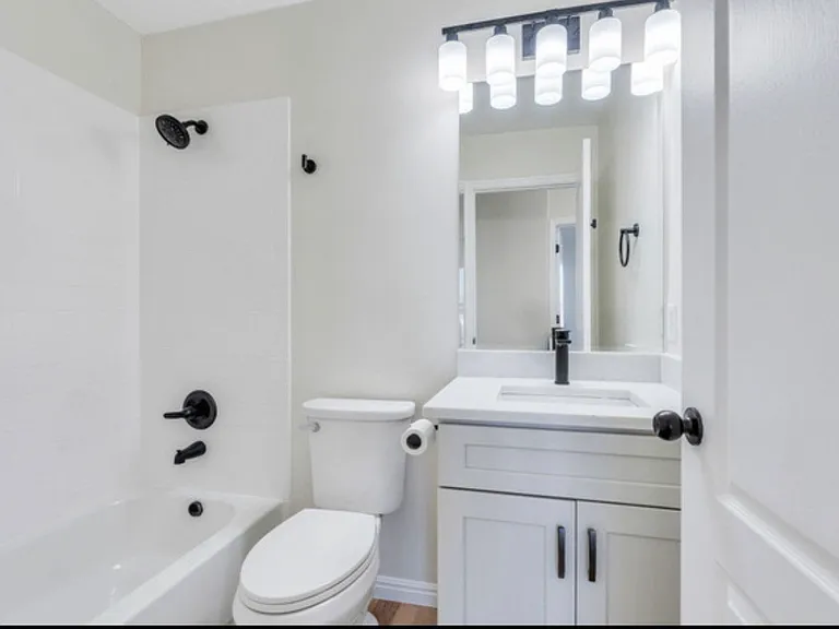 4778 S Huntly Dr — Photo 9