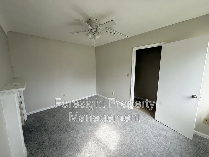 2 bed, 1.0 bath, $1,400 — Photo 4