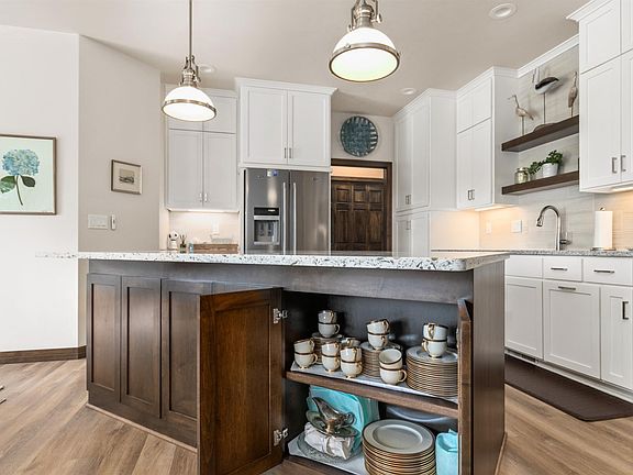 ...with Storage on Both Sides