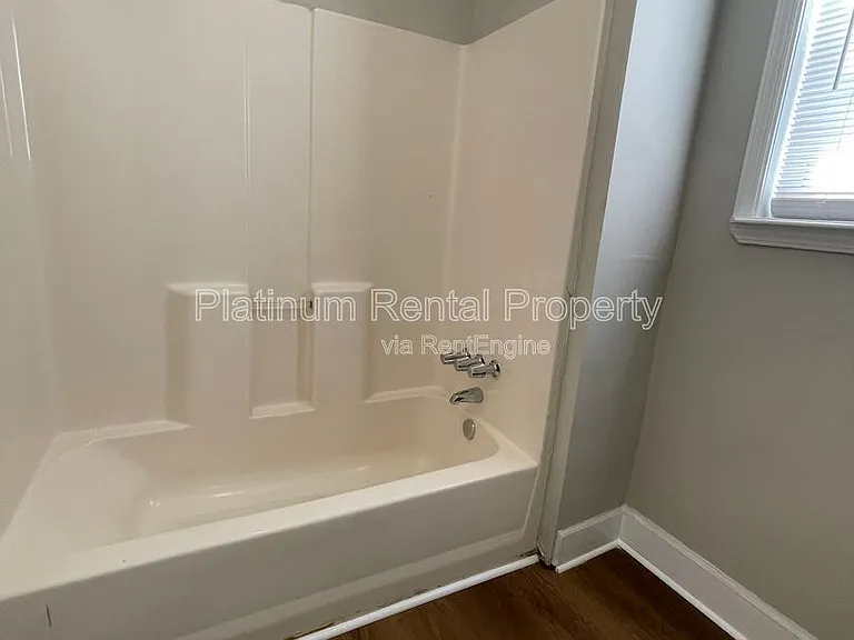 1135 Coleman St SW — Photo 25