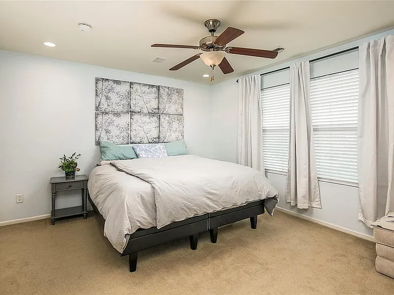 6487 Turnstone Ave — Photo 16