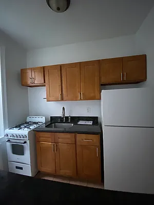 Rented by Kew Forest Realty Inc | media 10