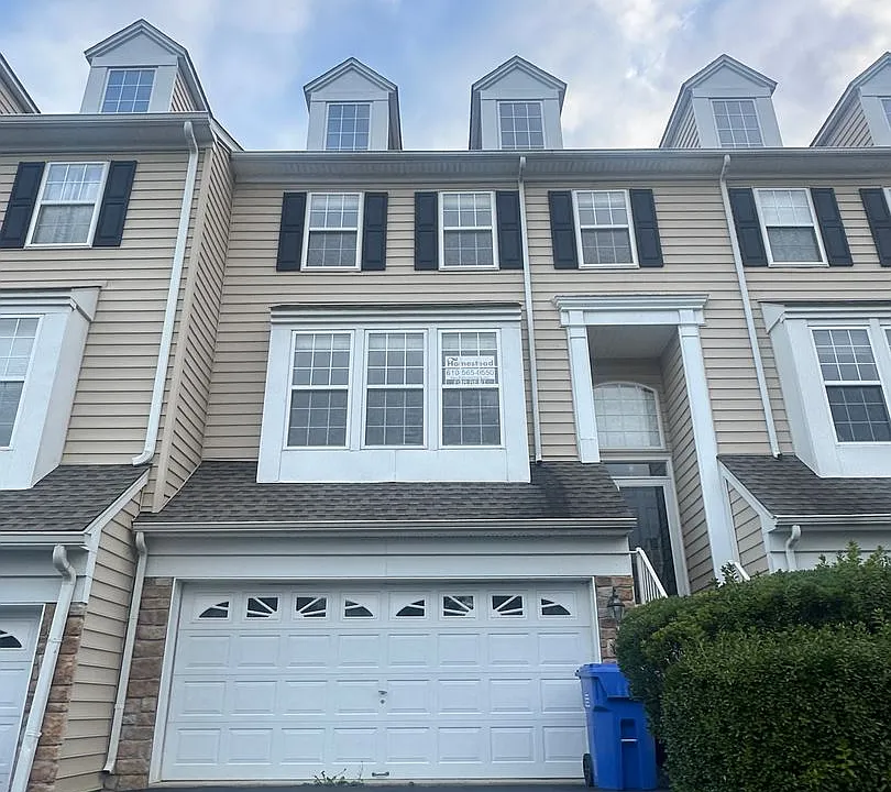 244 S Azalea Ct