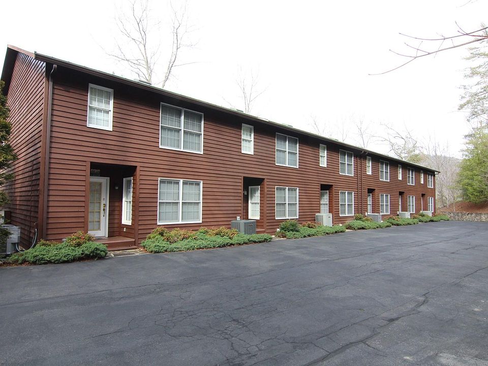 1st image of 125 Lakeview Terr Priv Dr #125