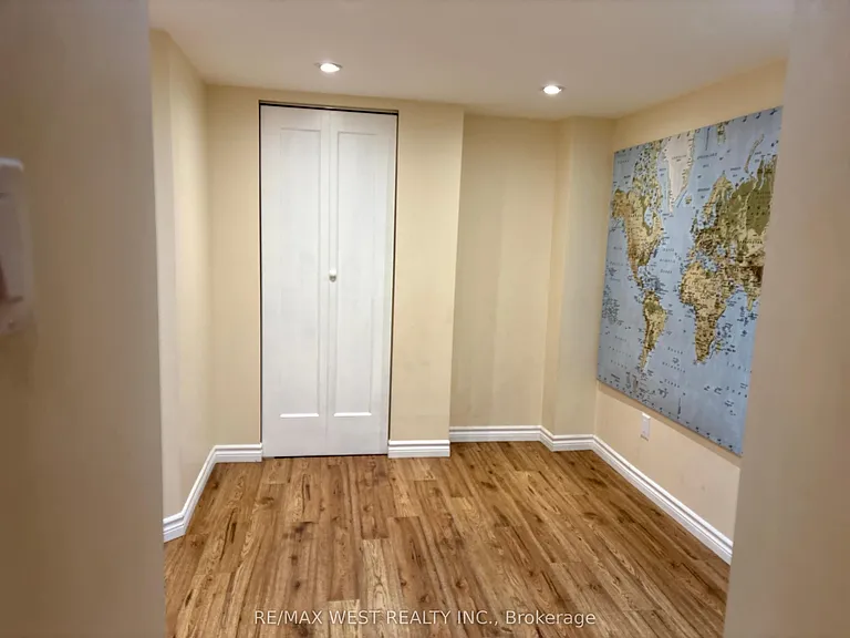 463 Hewitt Cir #BASEMENT — Photo 12